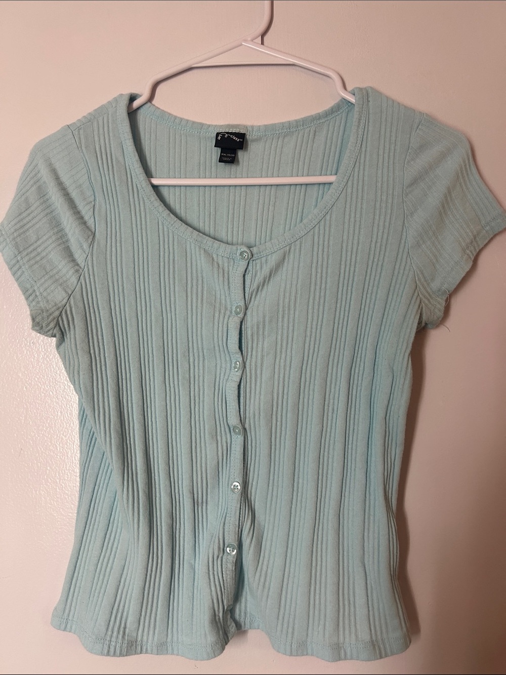 Ribbed Button-Front Short Sleeve Top in Pale Blue